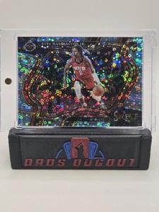 Discoteca Select Tyty Washington Jr Premier Level 2022-23 azul claro Prizm RC #/99 - Imagen 1 de 6