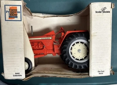 Винтажный дизельный трактор ERTL 1:16 Allis-Chalmers 190 с коробкой. - Изображение 1 из 4