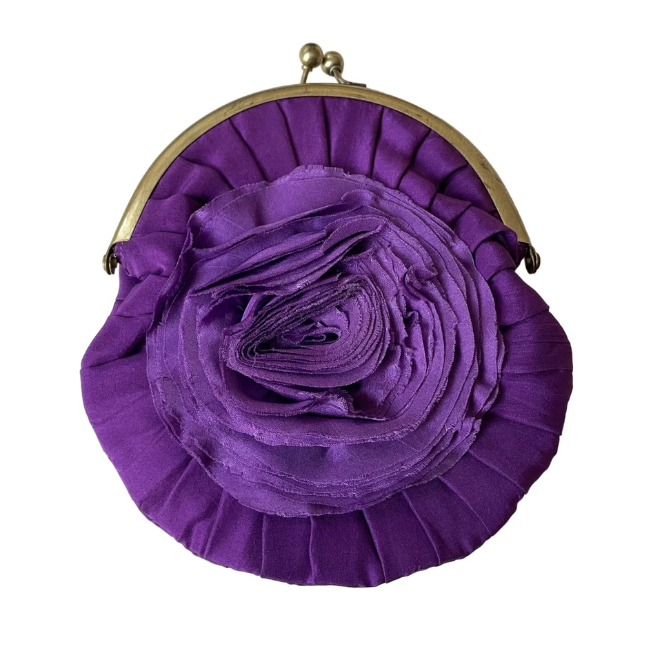 Anthropologie Miss Albright Mini Kiss Lock Clutch Roxo Cetim Floral - Imagem 1 de 4