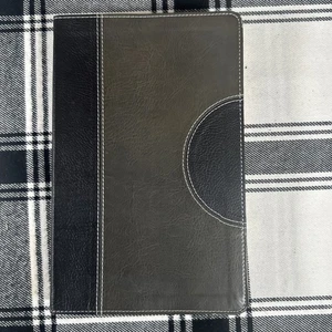 ESV Thinline Bible (TruTone, Black/Charcoal, Crescent Design) New In Box - Imagen 1 de 5