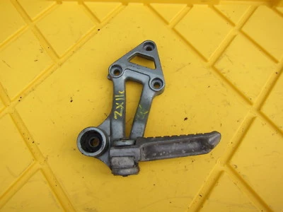 Kawasaki Ninja ZX11 ZX1100C 1991 OEM clavija trasera izquierda pasajero Foto 1 de 4