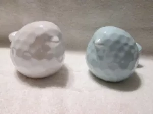 Bola de golf Greenbrier International cerámica pájaros con textura empañada - Imagen 1 de 6