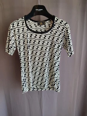 Женская винтажная футболка с логотипом Fendi Zucca, размер, рекомендуемая розничная цена 400 фунтов - Изображение 1 из 4