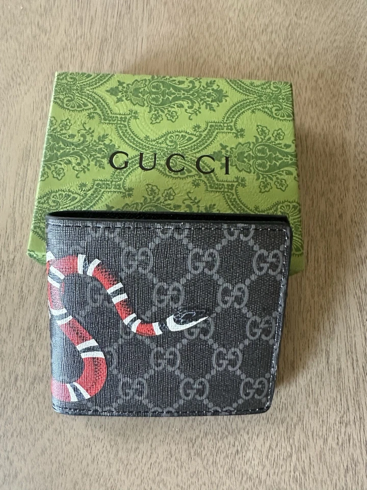 Cartera Gucci GG Cuadros Doble Plegable Cuero Negro Unisex Hecha en Italia Kingsnake Foto 1 de 1