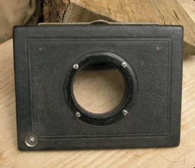 Vintage Strut camera front lens board panel 50mm through hole 119mm x 163mm - Image 1 of 4