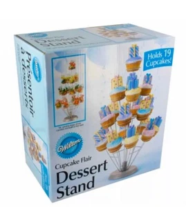 New WILTON Cupcake Flair Dessert Stand Silver 12"X18" Holds 19 Cupcakes Muffins - Picture 1 of 6
