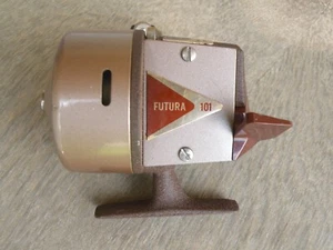 Vintage South Bend Futura 101 USA Spin Cast Reel - Picture 1 of 4