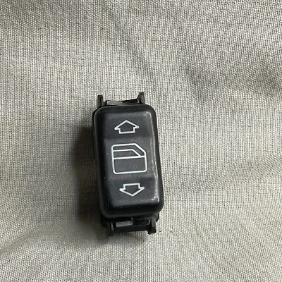 Mercedes-Benz W124 E300D 1995 interruptor de control de ventana del lado derecho del pasajero OEM Foto 1 de 4