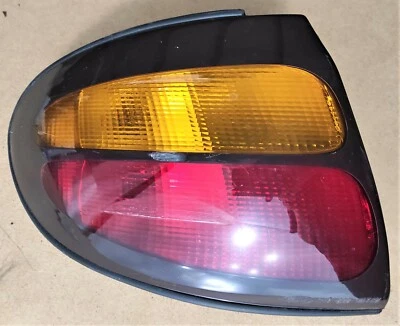  Mercury Sable 1997 luz trasera izquierda del lado del conductor, luz trasera Foto 1 de 4