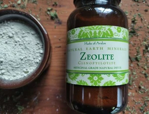 Pure Medicinal Grade Zeolite Powder 105g & Glass Apothecary Jar - Micronised - Picture 1 of 3