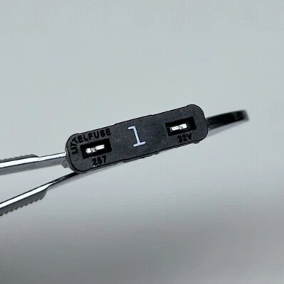 Littelfuse ATO Blade Fuse 1A 32V - Pack of 20 - Image 1 of 3