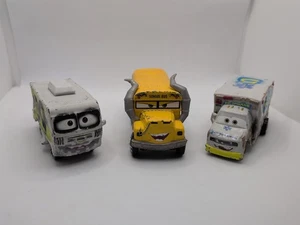 Disney Pixar Cars Dr Damage rambulance, Arvy &  Miss Fritter Set of 3 Loose - Picture 1 of 19