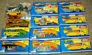 HOT WHEELS PAVEMENT POUNDERS (TRUCKIN RACE TRANSPORTS) LOT OF 13 SEMIS MATTEL - Picture 1 of 12