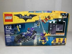 LEGO 70902 The LEGO Batman Movie Catwoman Catcycle Chase DAMAGED BOX - Picture 1 of 13
