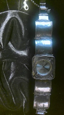 Reloj Silpada Plata de Ley 925 Martillado Eslabón Cuadrado 54g Peso Total: Batería Nueva Foto 1 de 4