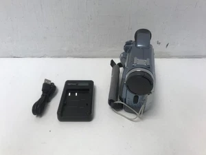 Canon MV700 MiniDV Camcorder - Picture 1 of 10