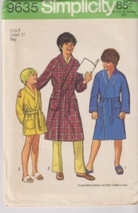 9635 SIMPLICITY c.1971 - Classic ROBE - BOYS Sz 8 - Picture 1 of 2