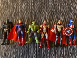 Superhero Cake Toppers - Picture 1 of 6
