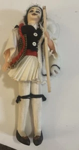 Vintage europäische Puppe handgefertigte traditionelle Kleidung handbemalt Gesicht 7 Zoll Volkskunst - Bild 1 von 9