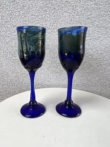 Vtg Goblets set 2 blue wine chalice glasses signed 1982 Art Glass - Picture 1 of 10