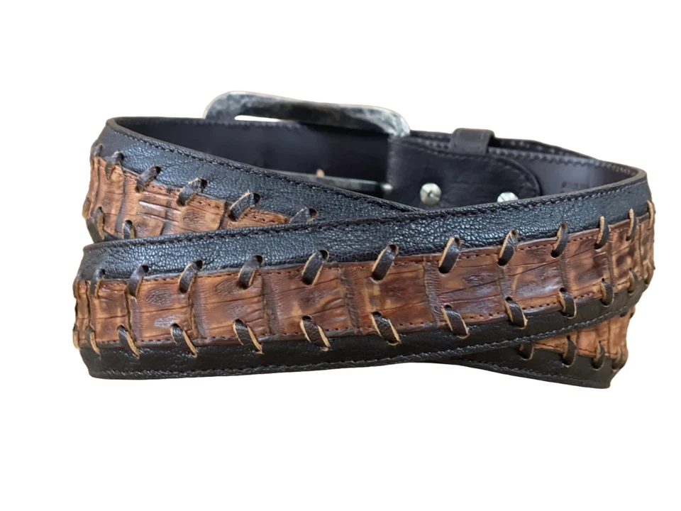 Vestido Fuscus Vientre Caimán (Miel-34) y Cinturón de Cuero - Hecho a Mano por Cuadra Boots Foto 1 de 1