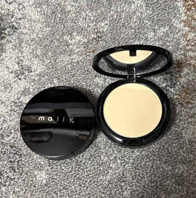 X2 Mally Smooth Skin Perfecting Powder Foundation - Fair - No Box - Image 1 of 3