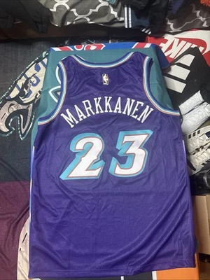 Camiseta deportiva para hombre grande (48) Lauri Markkanen Utah Jazz #23 púrpura alternativa nueva con etiquetas Foto 1 de 4