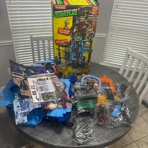 Secret Sewer Lair Teenage Mutant Ninja Turtles 2015 juego-como nuevo en caja abierta - Imagen 1 de 11