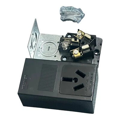 Leviton 3 Wire Receptacle 50A 250V Black 5050-P00 - Image 1 of 4