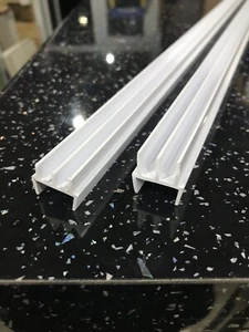 2 Zoll (61 cm) Clip On Vivarium Spur oben und unten weiß 15 mm Brett 4 mm Glas - Bild 1 von 4