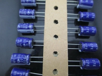 50pcs SAMWHA SG 25V 220UF  8X11mm electrolytic Capacitor  85°C - image 1 of 3