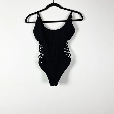 Traje de baño Red Carter perforado recortado completo de una pieza texturizado negro S Foto 1 de 3