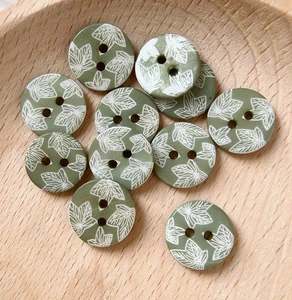 10pcs 15mm Natural shell olive green maple leave 2 holes clothing plain button - Picture 1 of 3