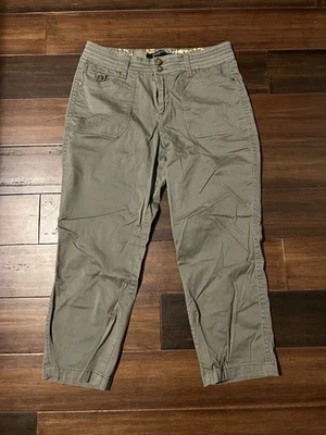One5One SIZE 12 Olive Green Cargo Crop Pants with Button Pockets 98% Cotton - Image 1 of 4