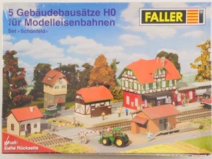 Faller Set Schönfeld Bahnhof Häuser H0 Gebäude in Folie wie NEU! OVP BL 1705- - Bild 1 von 2