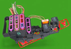 2015-2024 porsche macan fuse panel holder 8K0971845A / 8K0 971 845 A oem - Picture 1 of 14