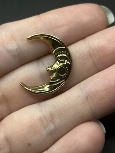 Moon Pin Brooch Crescent Moon Face Gold Tone - Picture 1 of 5