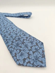 ๐บ๐ฒ Paul Frederick Silk Tie 58x3 3/8 Blue Floral - Picture 1 of 4