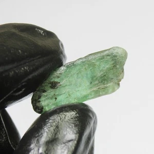 Natural Green Kyanite Raw Piece In Rough Shape 13.00 Carats 26x11x4 mm Size - Picture 1 of 6