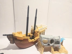 Fisher Price Great Adventures 1994 barco pirata '95 Skull Island defectos incompletos - Imagen 1 de 13