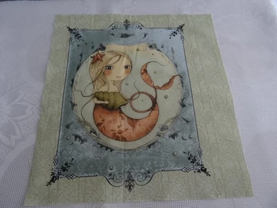 Schöner Stoff Panel MEERJUNGFRAU Baumwolle ca. 30cm x 27cm Patchwork Basteln DIY - Bild 1 von 4