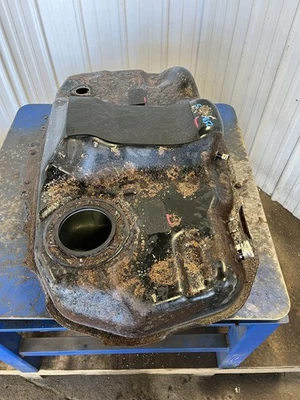 ПОЛНЫЙ ТОПЛИВНЫЙ БАК MITSUBISHI LANCER 10–17 14,5 ГАЛЛОНА - Изображение 1 из 4