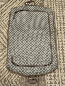 Borsa da viaggio Gucci GG Monogram in tela per indumenti - Foto 1 di 15