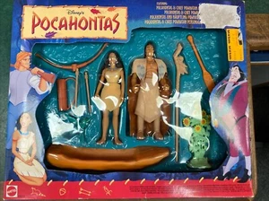 Disneys Pocahontas&Chief Powhatan figure collection set - Picture 1 of 6