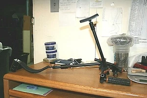 2 Hand Camera/Camcorder Stabilizer - Picture 1 of 5