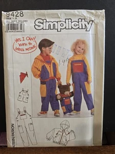 SIMPLICITY 9428 SEWING PATTERN SIZE 3-4-5-6 uncut Bear overalls included - Imagen 1 de 2
