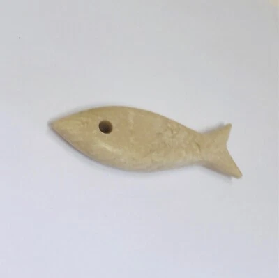 "Colgante religioso vintage de cuarcita de piedra tallada Ichthus Fish Jesús 2,75"" usado en excelente estado" Foto 1 de 4