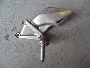 08 09 10 11 Honda CBR 1000RR 1000 RR Left Driver Foot Peg w/ Mounting Bracket F1 - Imagen 1 de 3