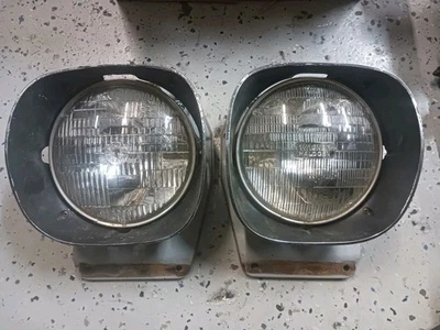 70 71 72 73 PONTIAC FIREBIRD TRANS AM FORMULA ORIGINAL GM HEADLIGHT ASSEMBLIES  - Image 1 of 4