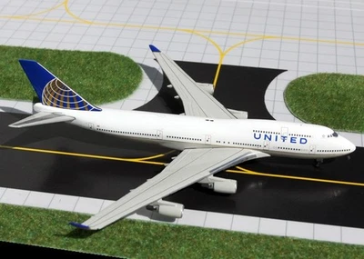1:400 GeminiJets GJUAL1146 United Airlines Boeing 747-400 Diecast NIB - Image 1 of 4